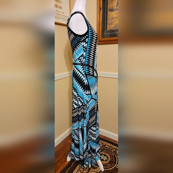 Calvin Klein NWT Maxi Dress - Size 4 - Picture 3 of 6